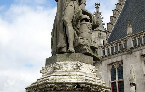 Standbeeld Jacob van Maerlant