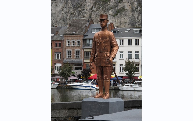 Standbeeld Charle De Gaulle