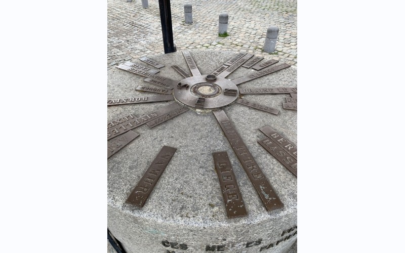 monument voor het oude midden van België
